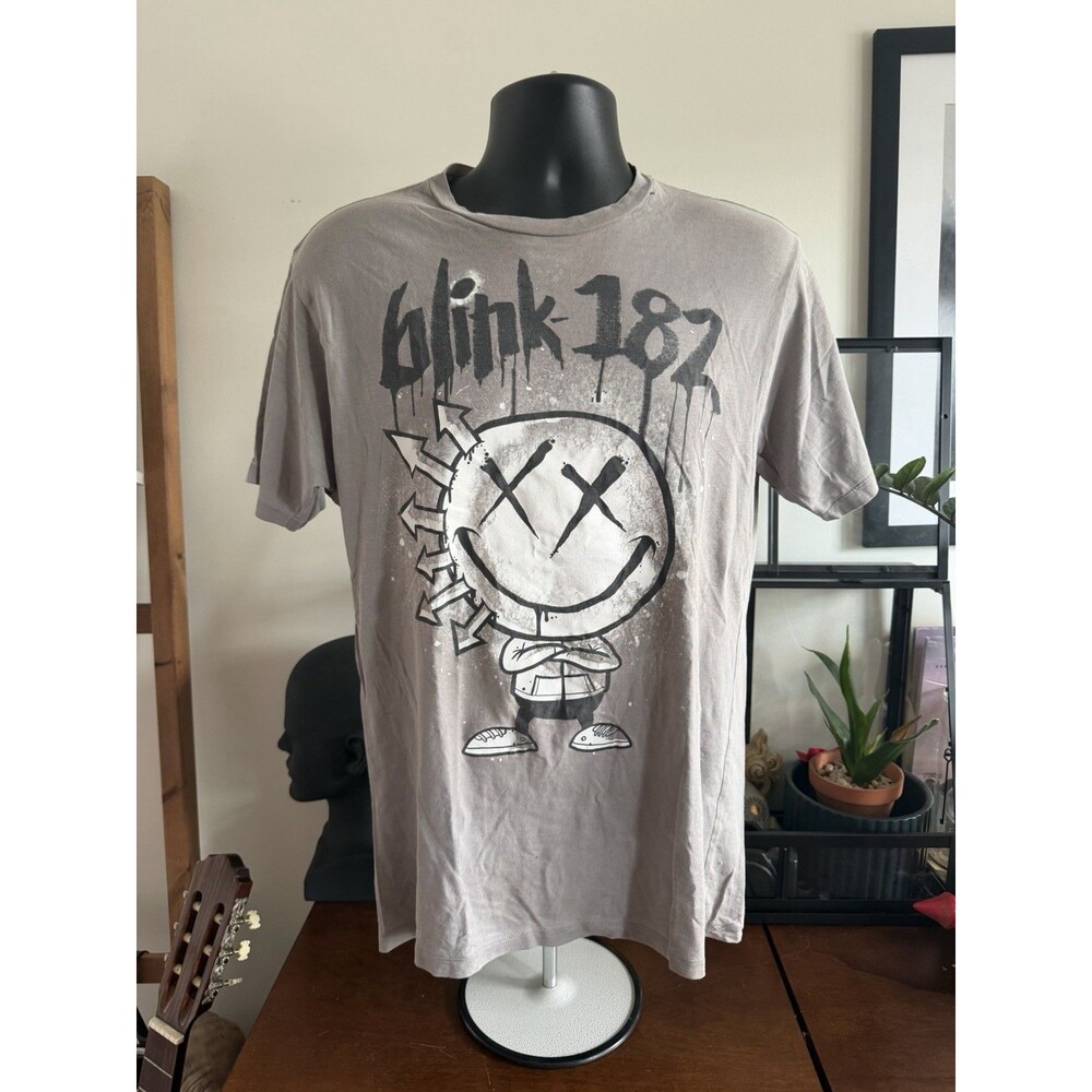 Blink 182 Smiley Logo Man Y2K Cartoon Pop Punk 2000s Large Band Tour Self Title